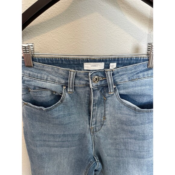 Jeans - Picture 2 of 3